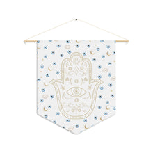 Cargar imagen en el visor de la galería, Pennant: Gold Hamsa-White
