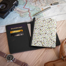 Cargar imagen en el visor de la galería, Xorio Print Passport Cover
