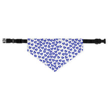 Load image into Gallery viewer, Pet Bandana Collar: Mati Heart
